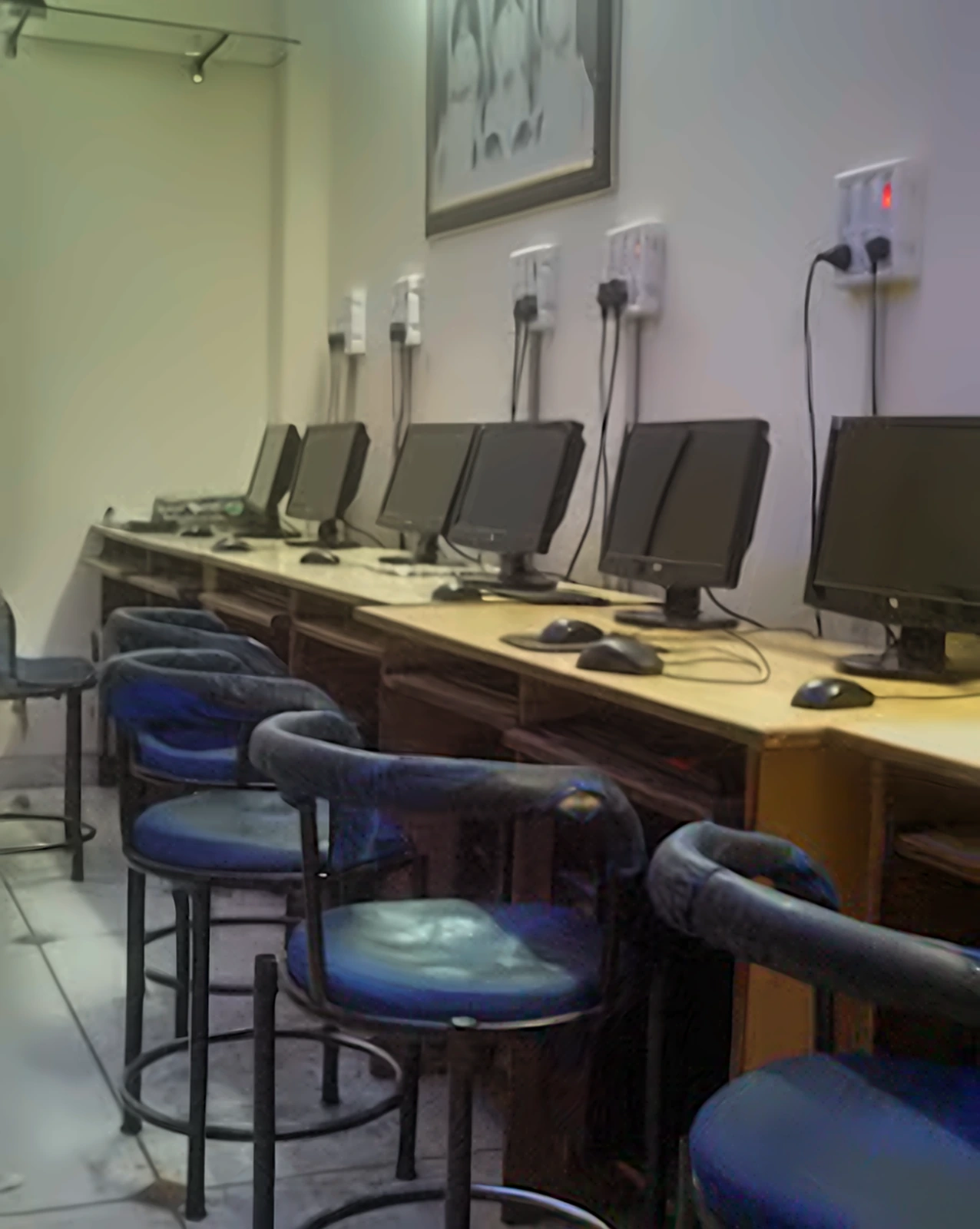 Clean and organised computer lab ready for the next batch